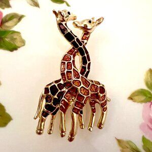 🧷Vintage Giraffes Brooch / Pin - Brown and Tan Enamel on Gold-Tone Metal